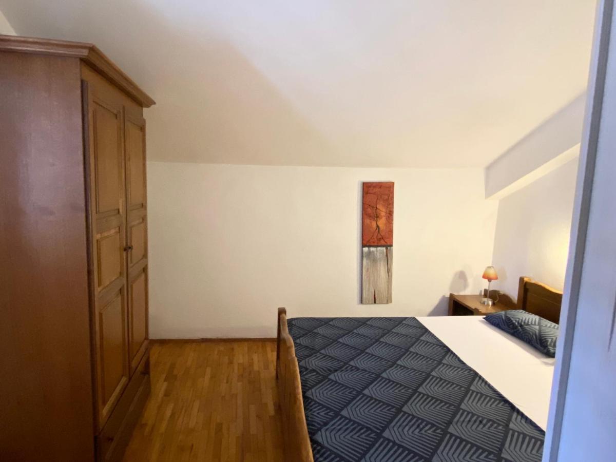 Apartma Center Old Town - 1min To Palace *